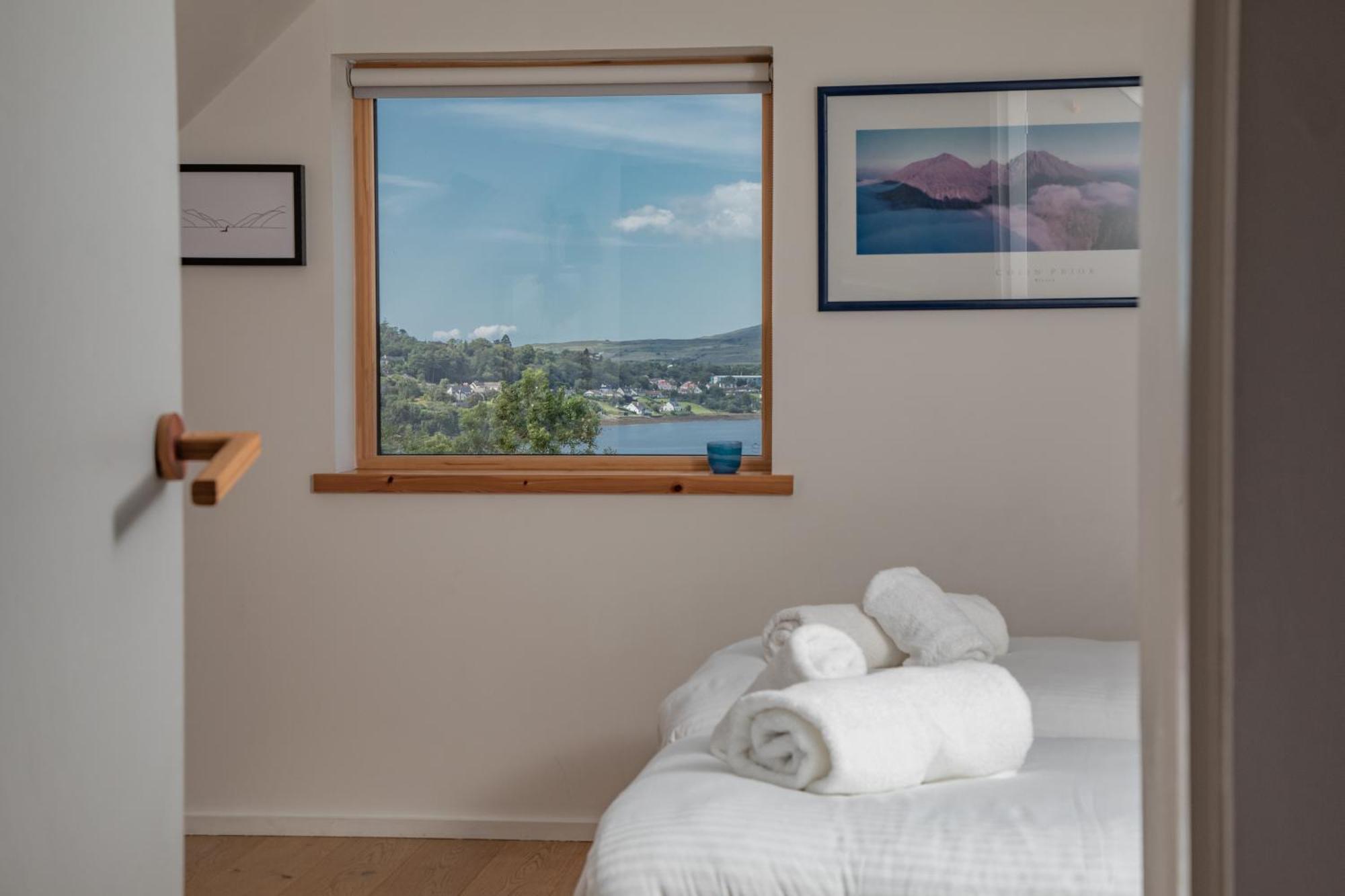 Cuillrigh - Luxury House, Loch & Mountain Views Villa Portree Exterior photo
